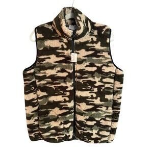 NWT Top it off Camo Sherpa Fleece Vest Women's Large Puffer Style